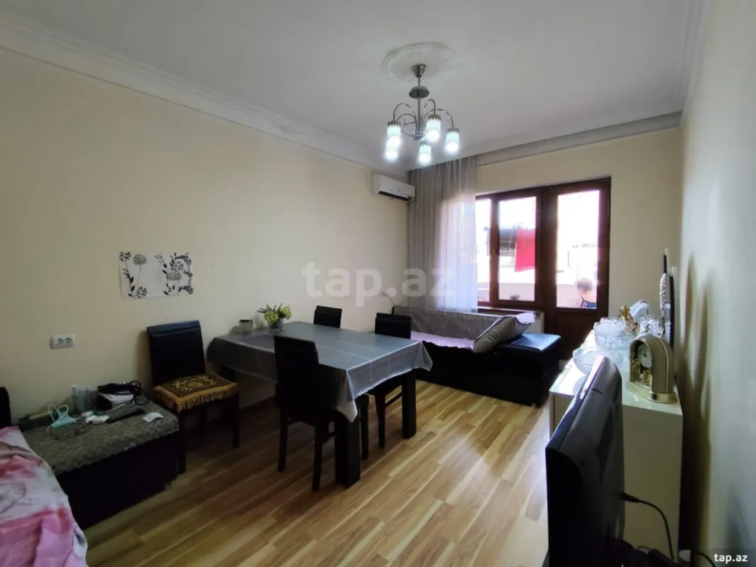 Kirayə verilir 2 otaqlı mənzil 70 m²