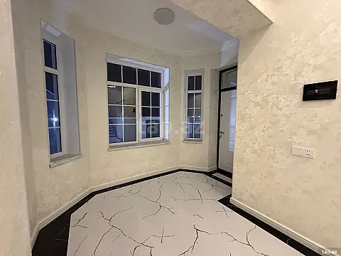 Satılır 6 otaqlı həyət evi