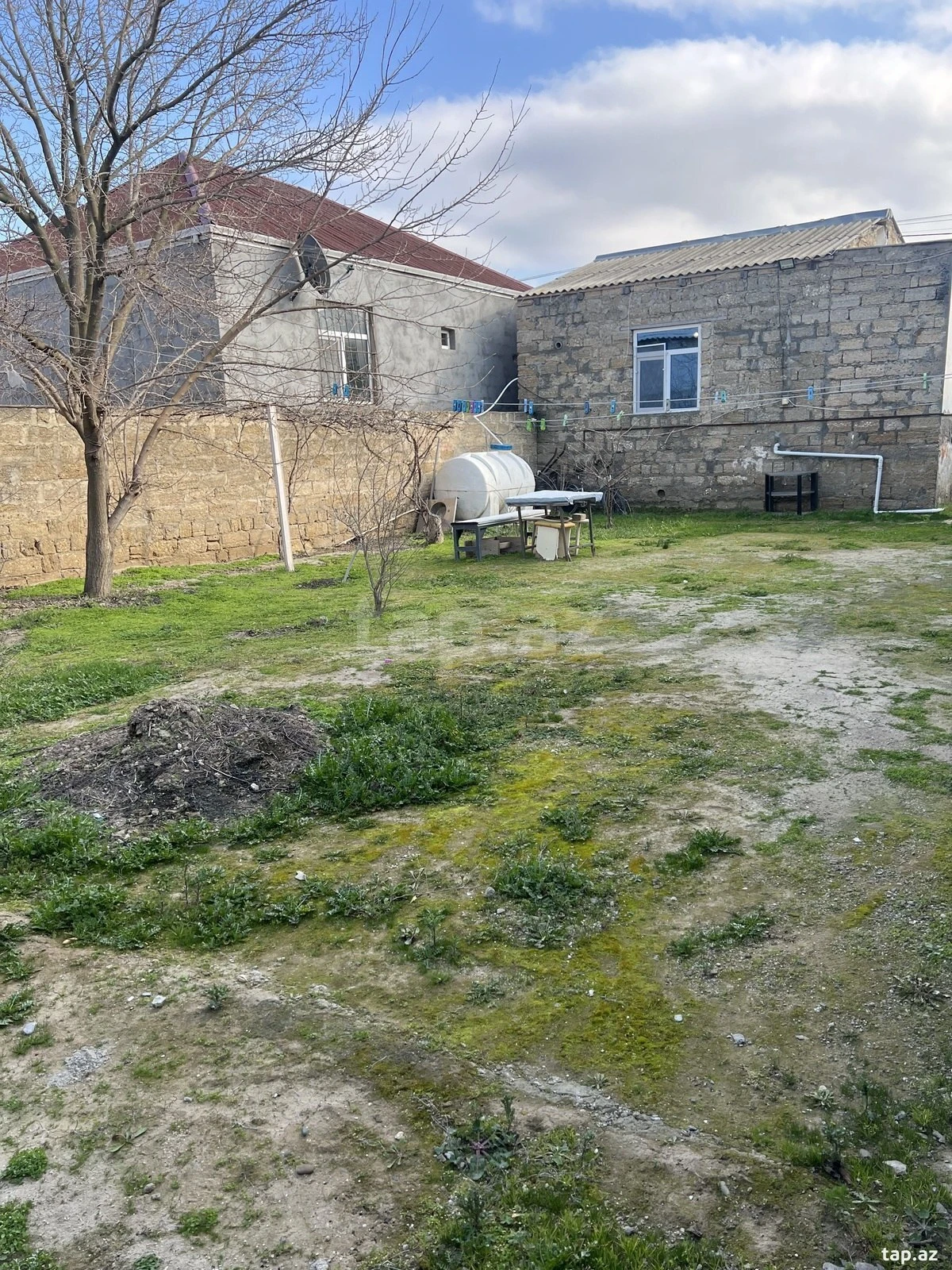 Satılır 2 otaqlı həyət evi