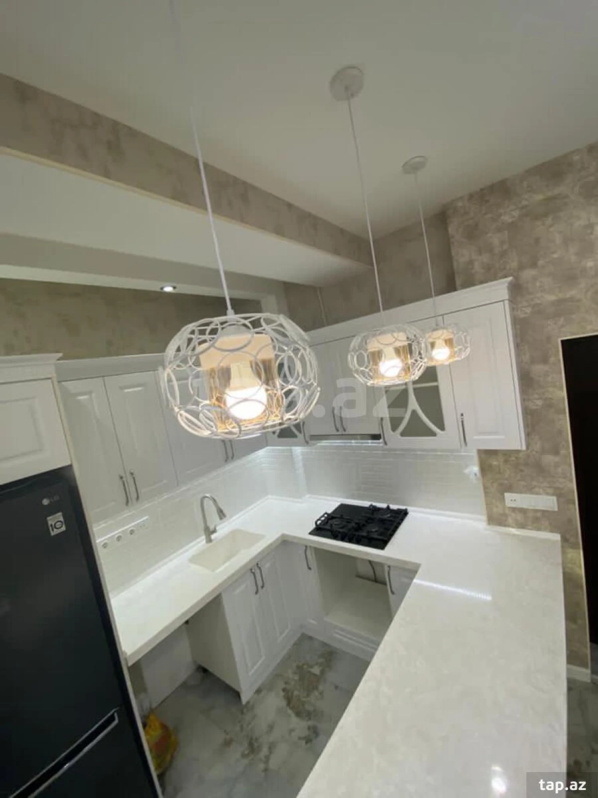 Satılır 4 otaqlı yeni tikili 94 m²