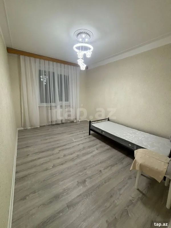 Satılır 5 otaqlı mənzil 120 m²