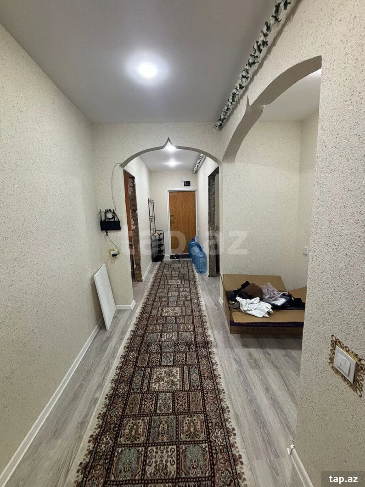 Satılır 5 otaqlı mənzil 120 m²