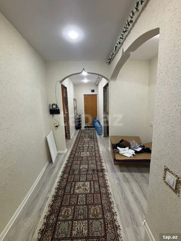 Satılır 5 otaqlı mənzil 120 m²