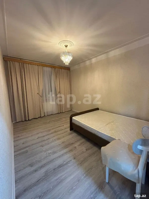 Satılır 5 otaqlı mənzil 120 m²
