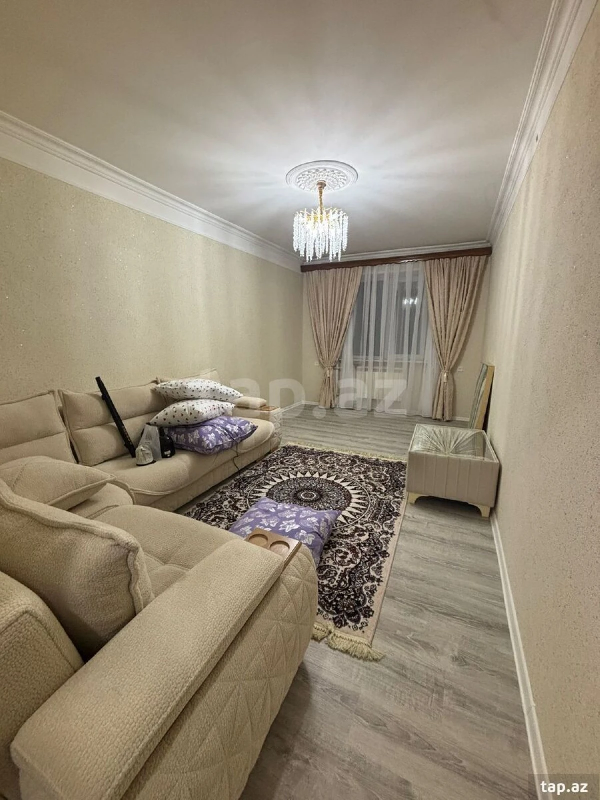 Satılır 5 otaqlı mənzil 120 m²