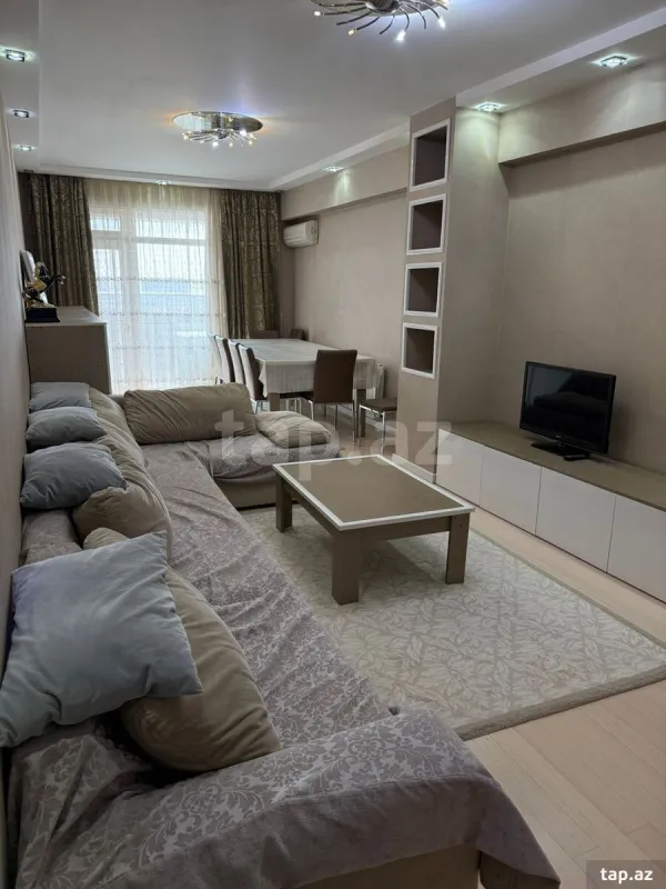 Kirayə verilir 3 otaqlı yeni tikili 125 m²