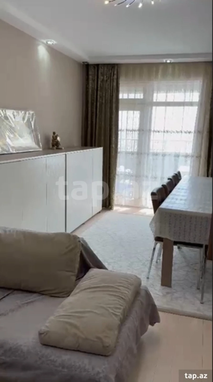 Kirayə verilir 3 otaqlı yeni tikili 125 m²