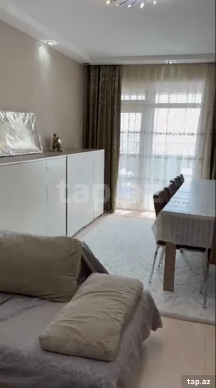 Kirayə verilir 3 otaqlı yeni tikili 125 m²