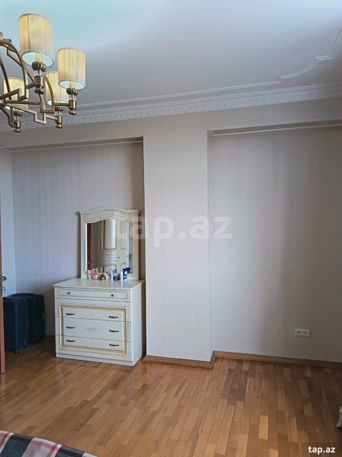 Satılır 2 otaqlı yeni tikili 90 m²