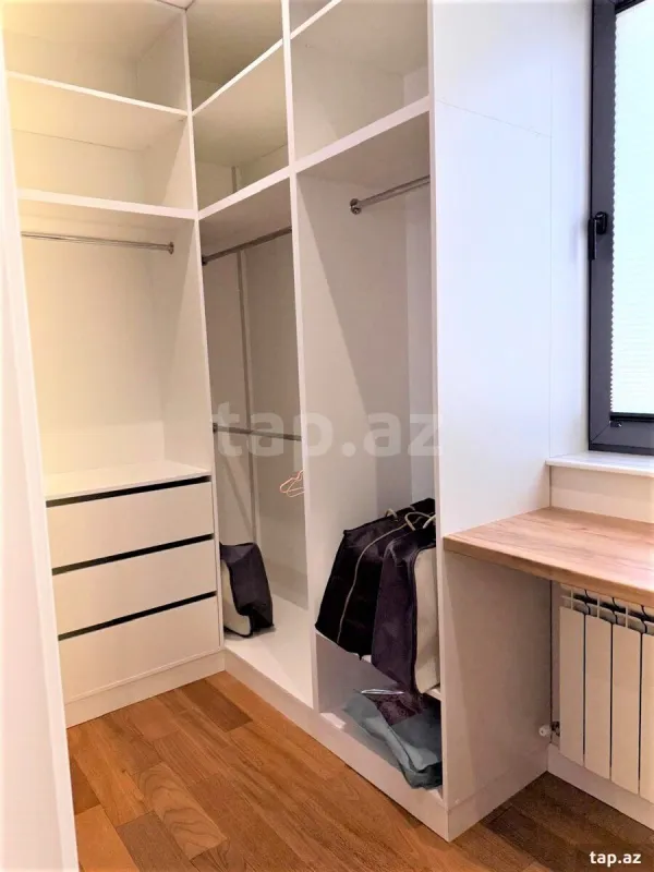 Kirayə verilir 4 otaqlı yeni tikili 250 m²