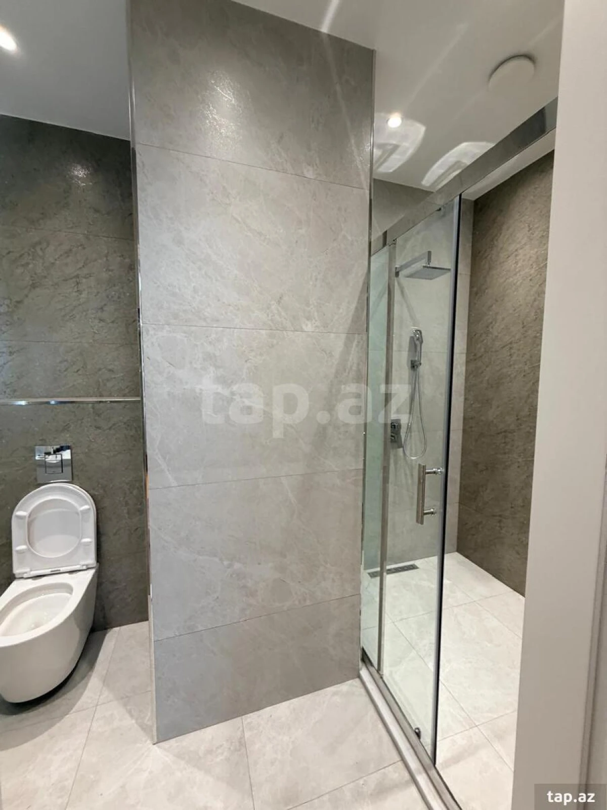 Kirayə verilir 4 otaqlı yeni tikili 250 m²