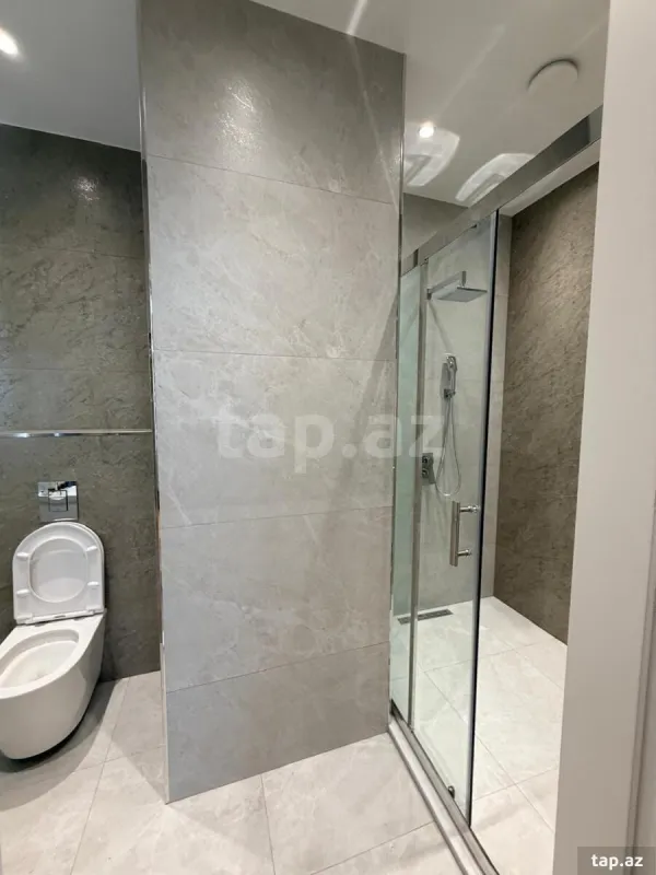 Kirayə verilir 4 otaqlı yeni tikili 250 m²