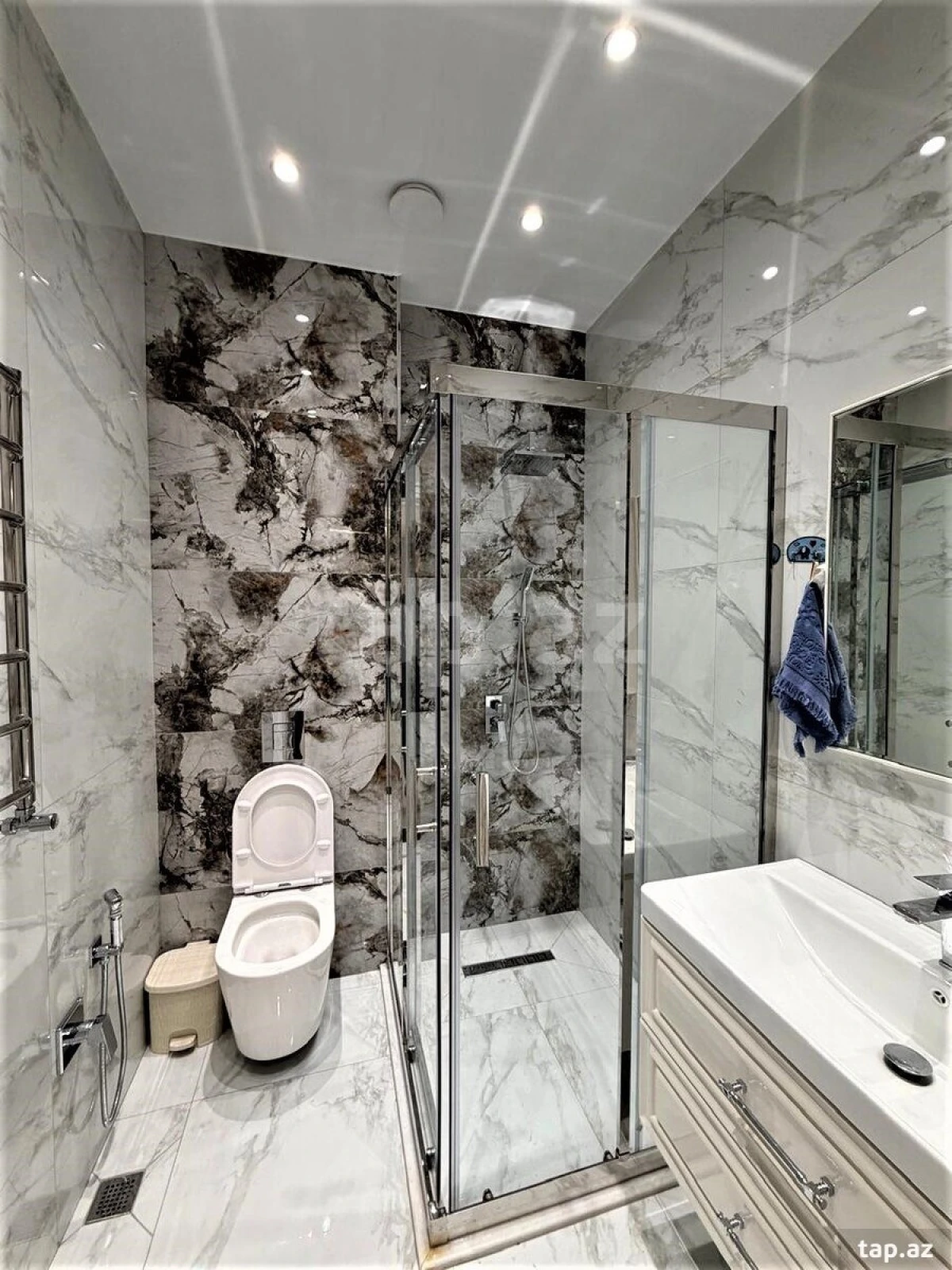 Kirayə verilir 4 otaqlı yeni tikili 250 m²