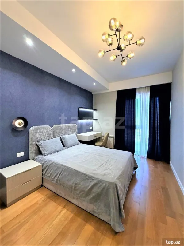 Kirayə verilir 4 otaqlı yeni tikili 250 m²