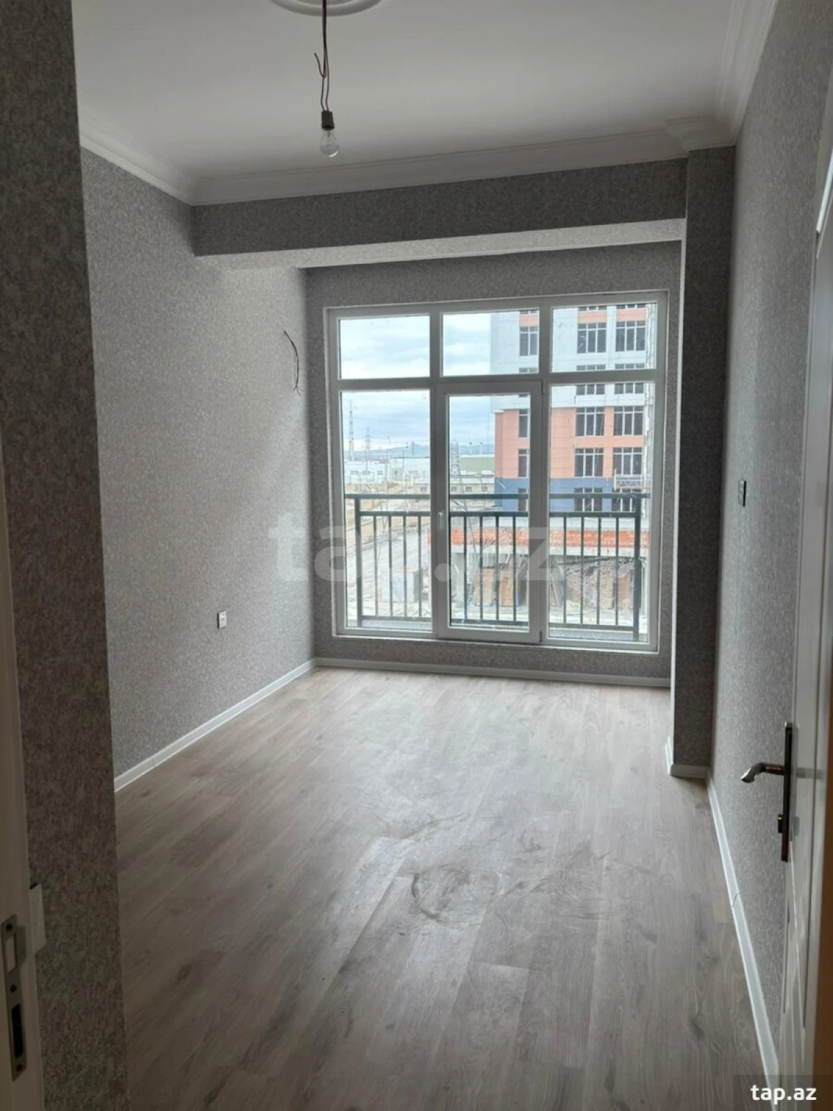 Kirayə verilir 2 otaqlı yeni tikili 65 m²