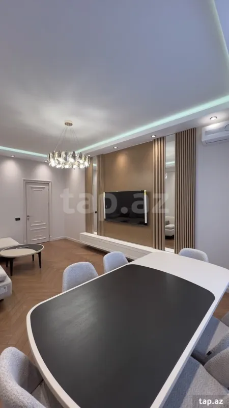 Satılır 3 otaqlı yeni tikili 120 m²