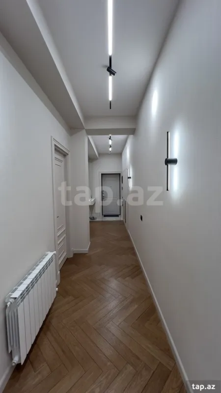 Satılır 3 otaqlı yeni tikili 120 m²