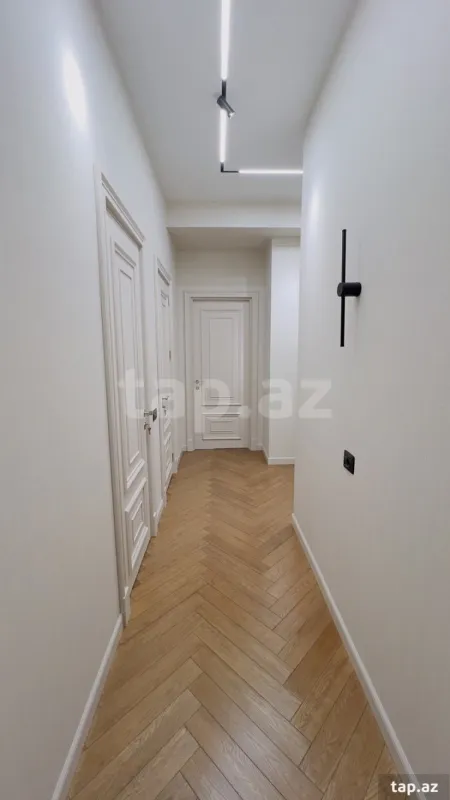 Satılır 3 otaqlı yeni tikili 120 m²
