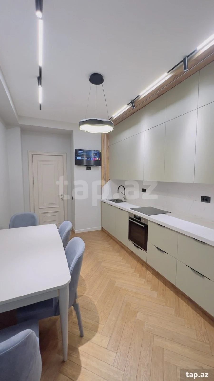 Satılır 3 otaqlı yeni tikili 120 m²