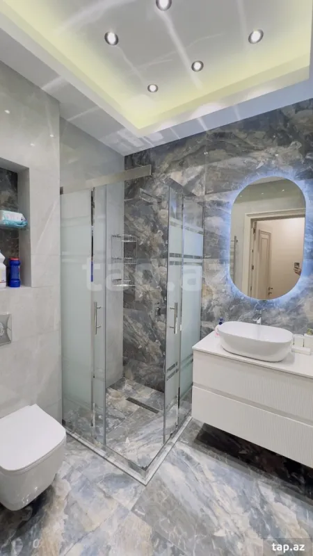 Satılır 3 otaqlı yeni tikili 120 m²