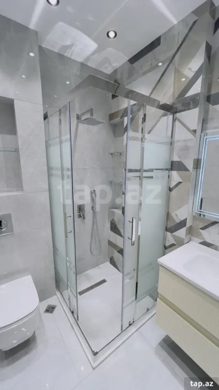 Satılır 3 otaqlı yeni tikili 120 m²