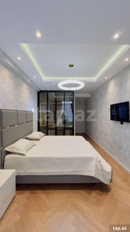 Satılır 3 otaqlı yeni tikili 120 m²