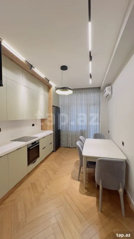 Satılır 3 otaqlı yeni tikili 120 m²