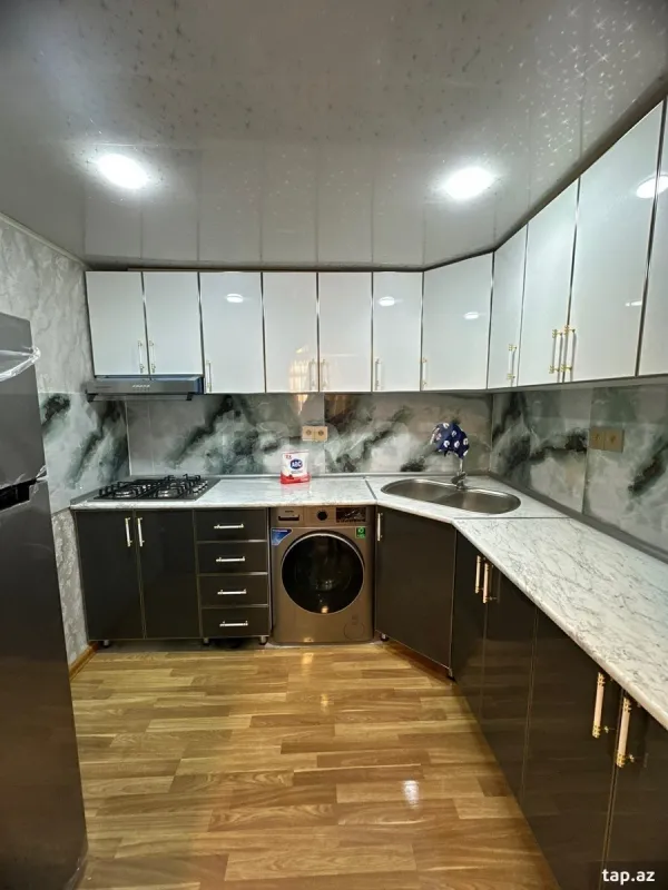 Kirayə verilir 4 otaqlı mənzil 65 m²