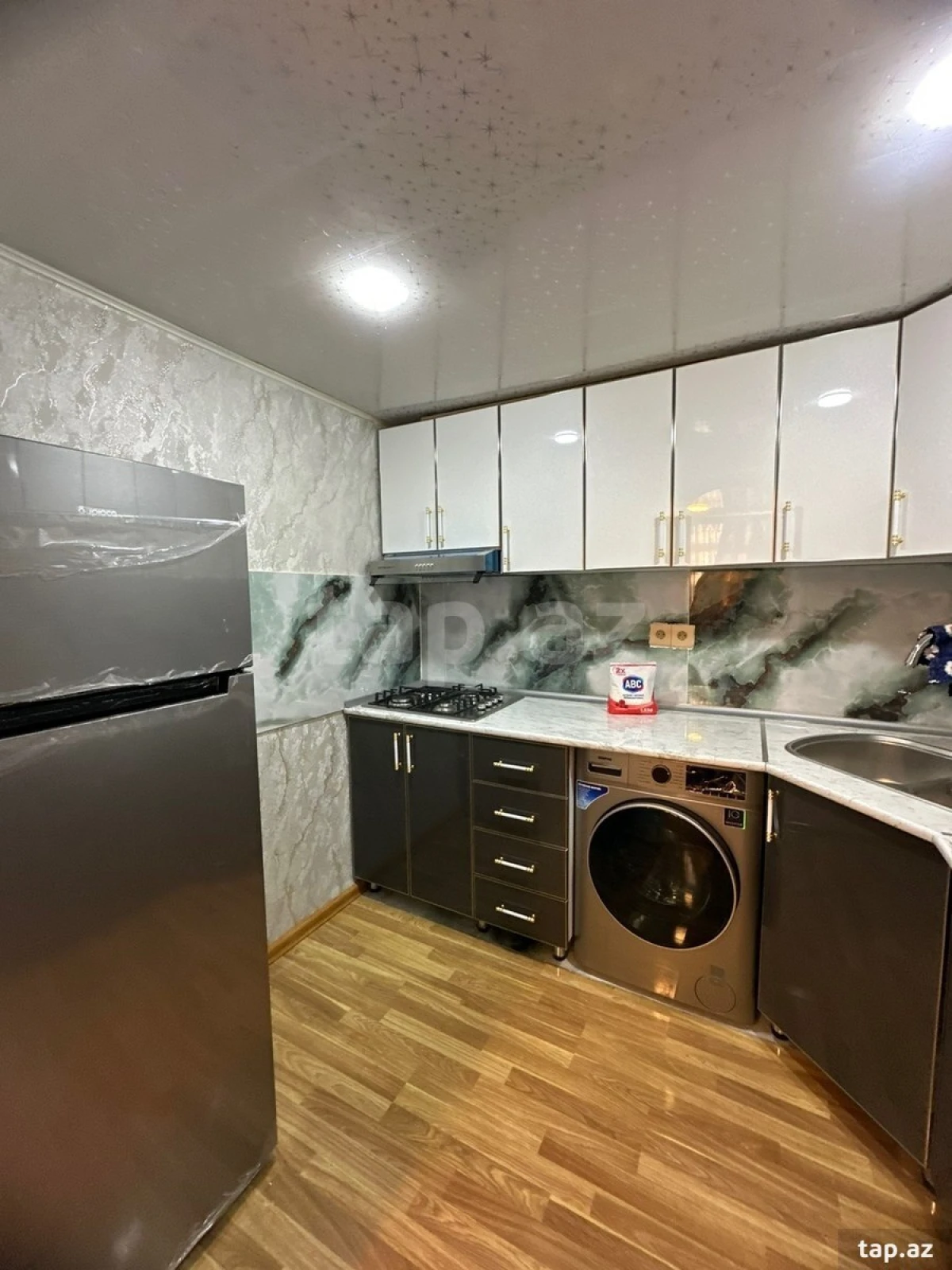 Kirayə verilir 4 otaqlı mənzil 65 m²