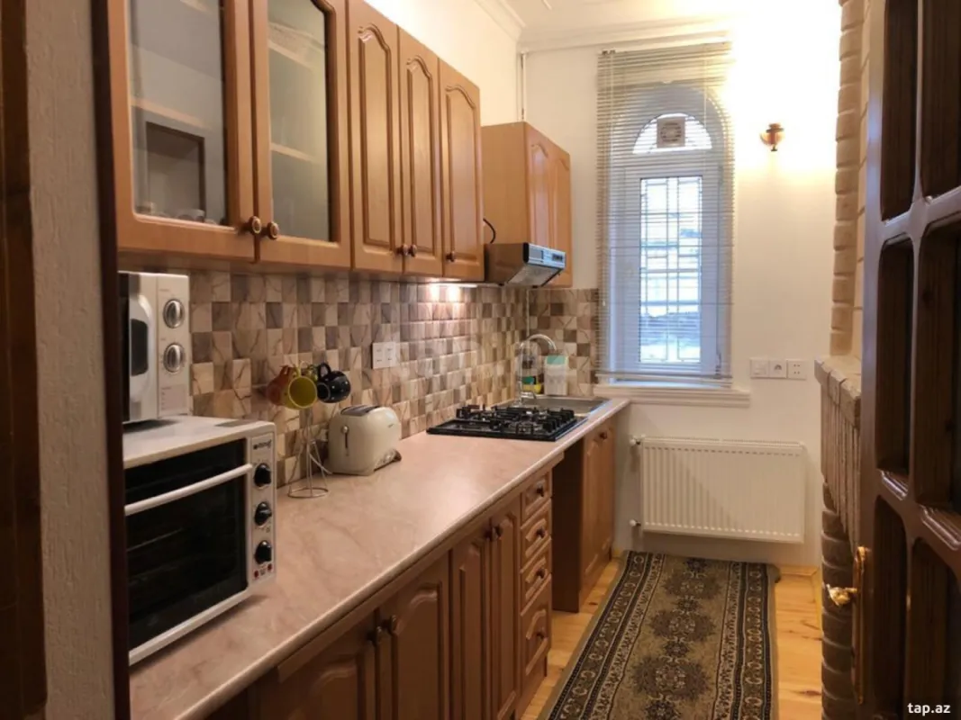 Kirayə verilir 3 otaqlı mənzil 155 m²