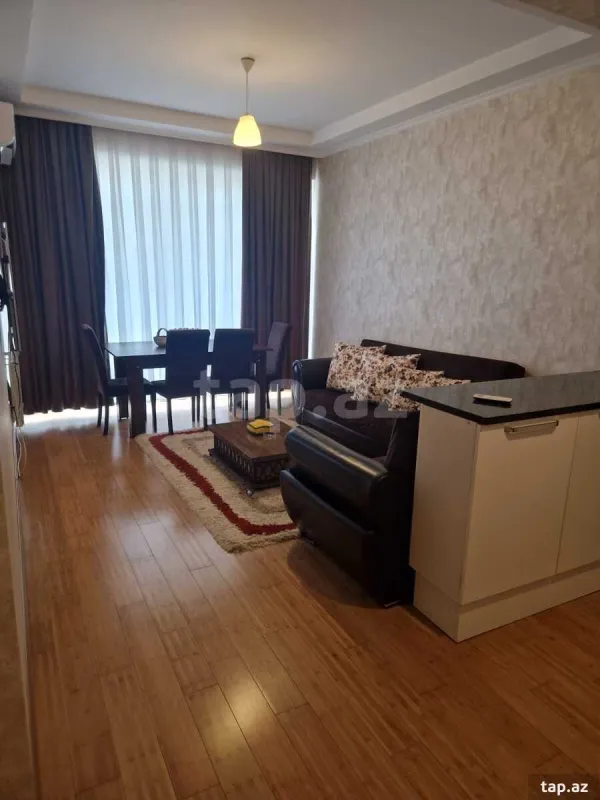 Kirayə verilir 3 otaqlı yeni tikili 80 m²