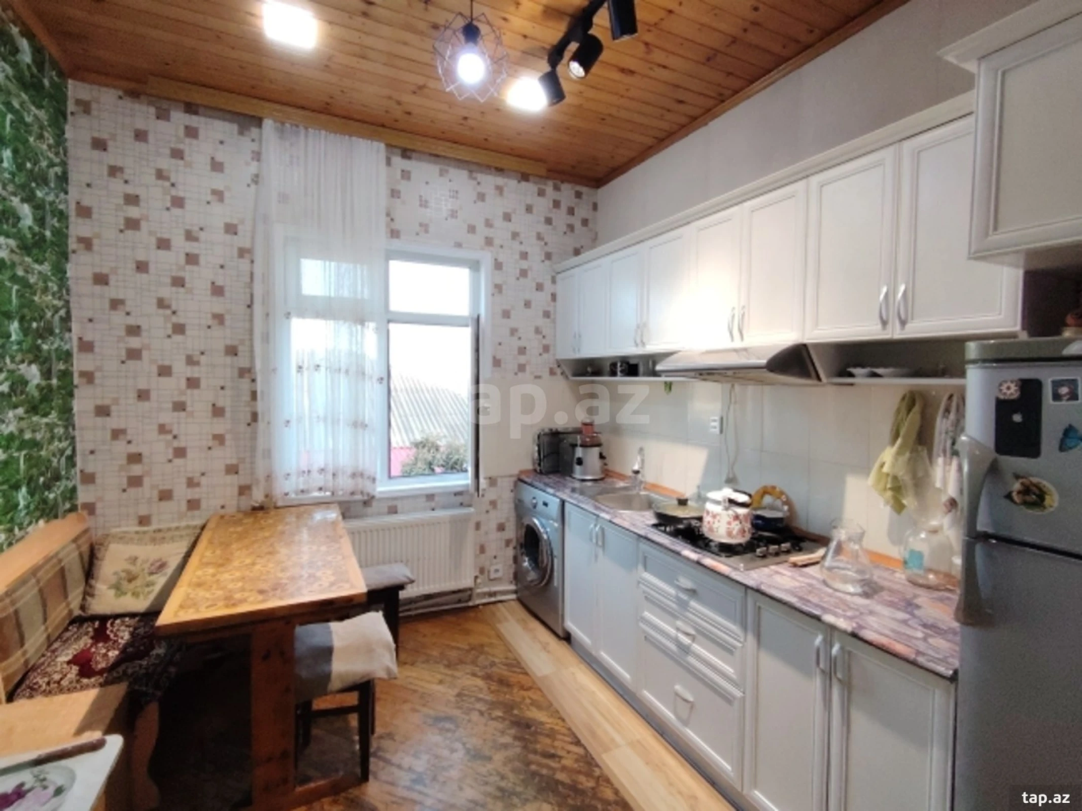 Satılır 5 otaqlı həyət evi