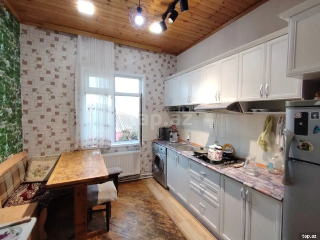 Satılır 5 otaqlı həyət evi