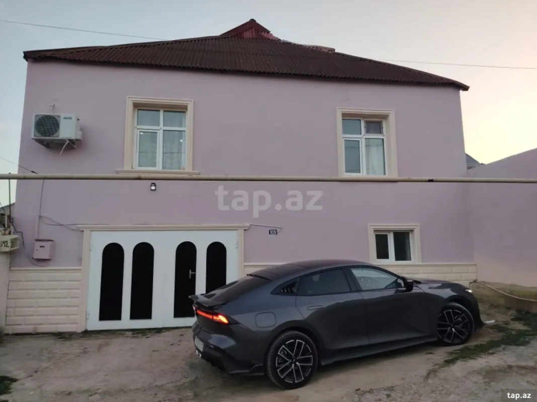 Satılır 5 otaqlı həyət evi