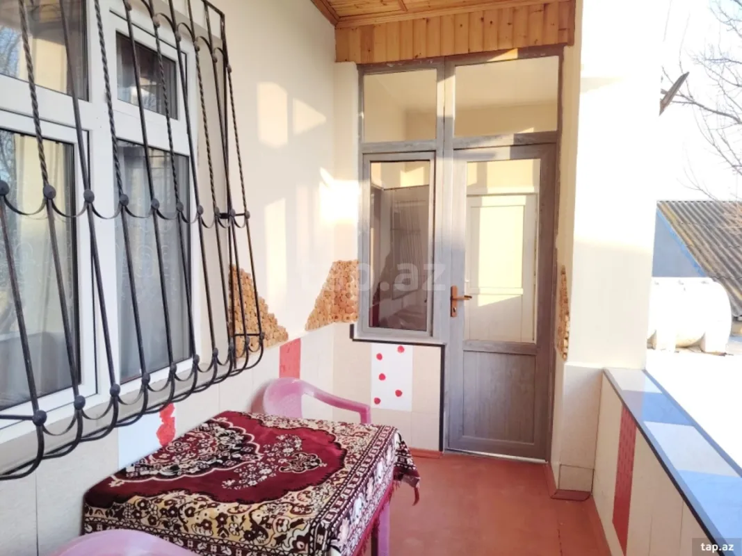 Satılır 5 otaqlı həyət evi