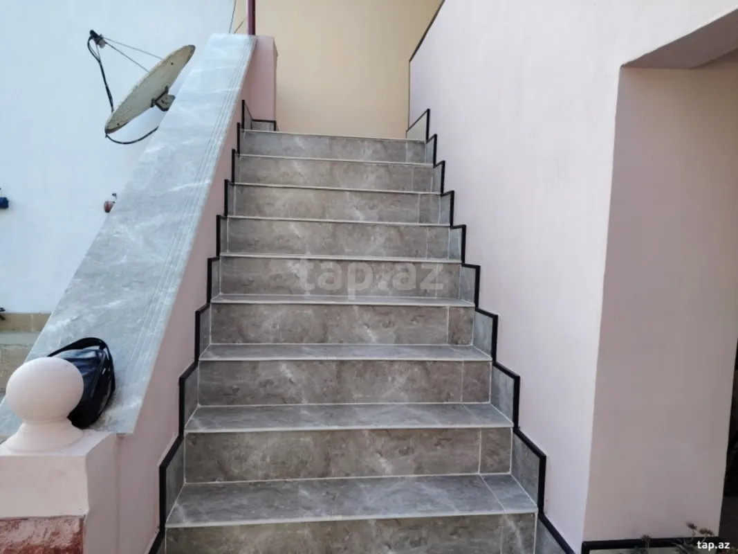 Satılır 5 otaqlı həyət evi