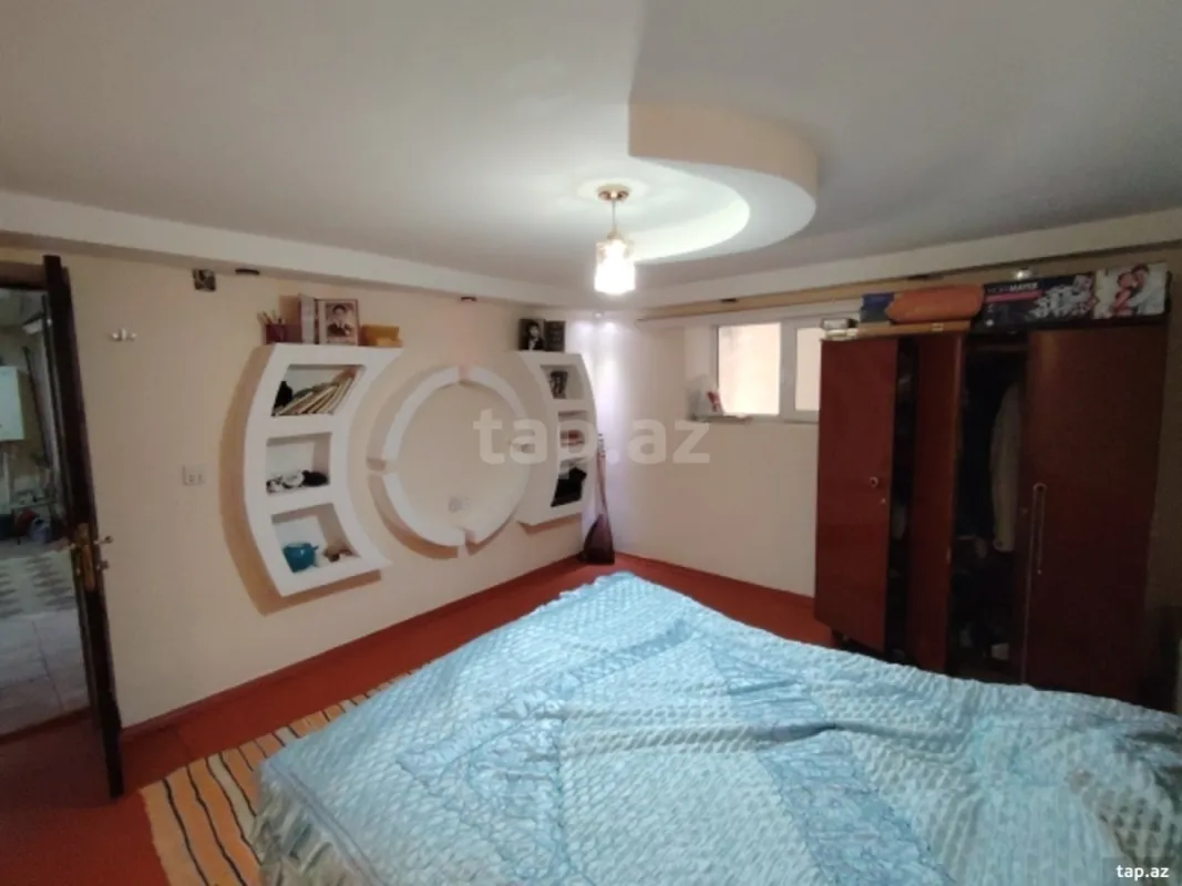 Satılır 5 otaqlı həyət evi