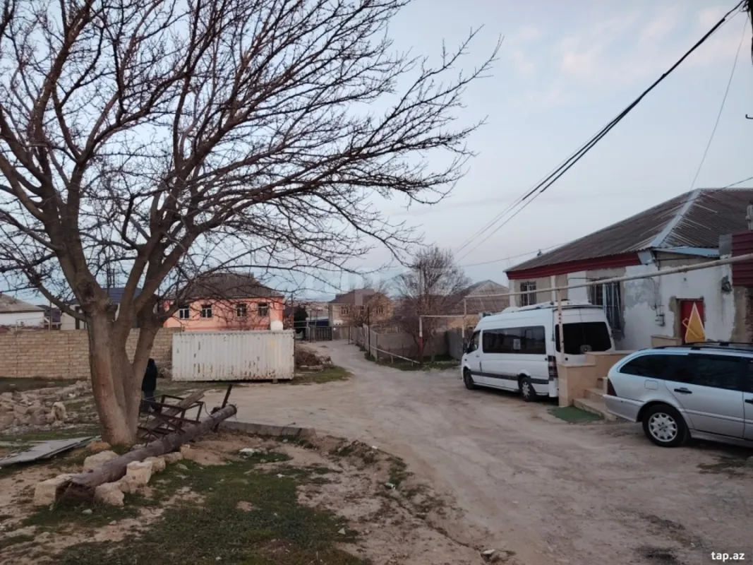 Satılır 5 otaqlı həyət evi