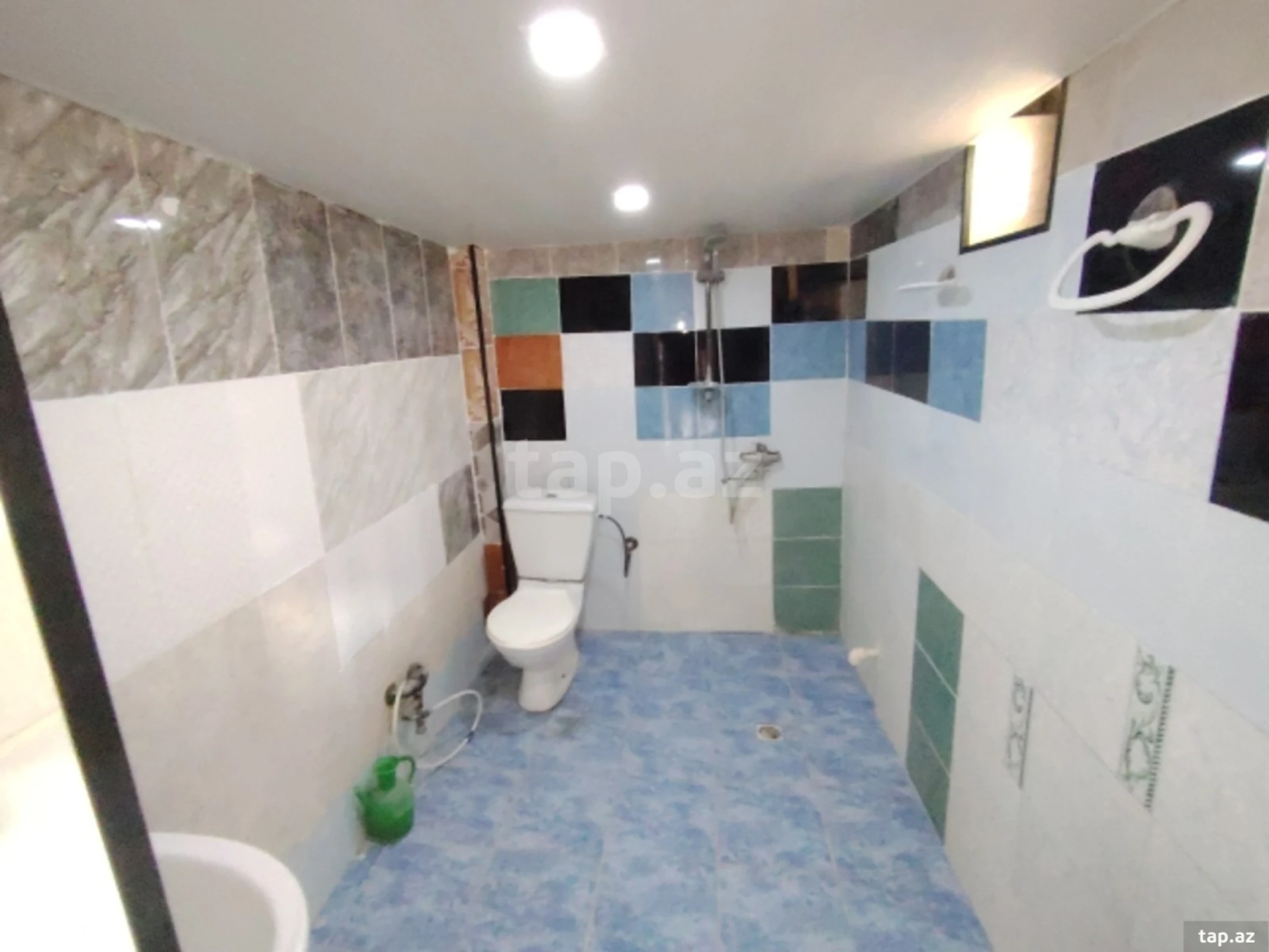 Satılır 5 otaqlı həyət evi