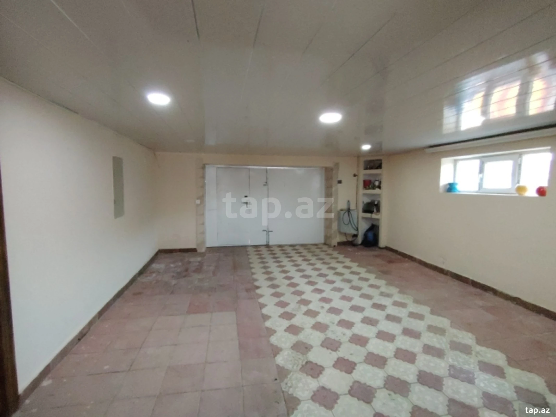 Satılır 5 otaqlı həyət evi