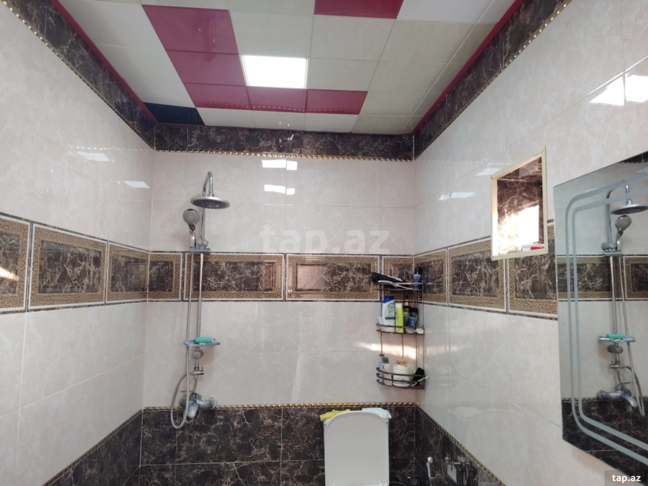 Satılır 5 otaqlı həyət evi