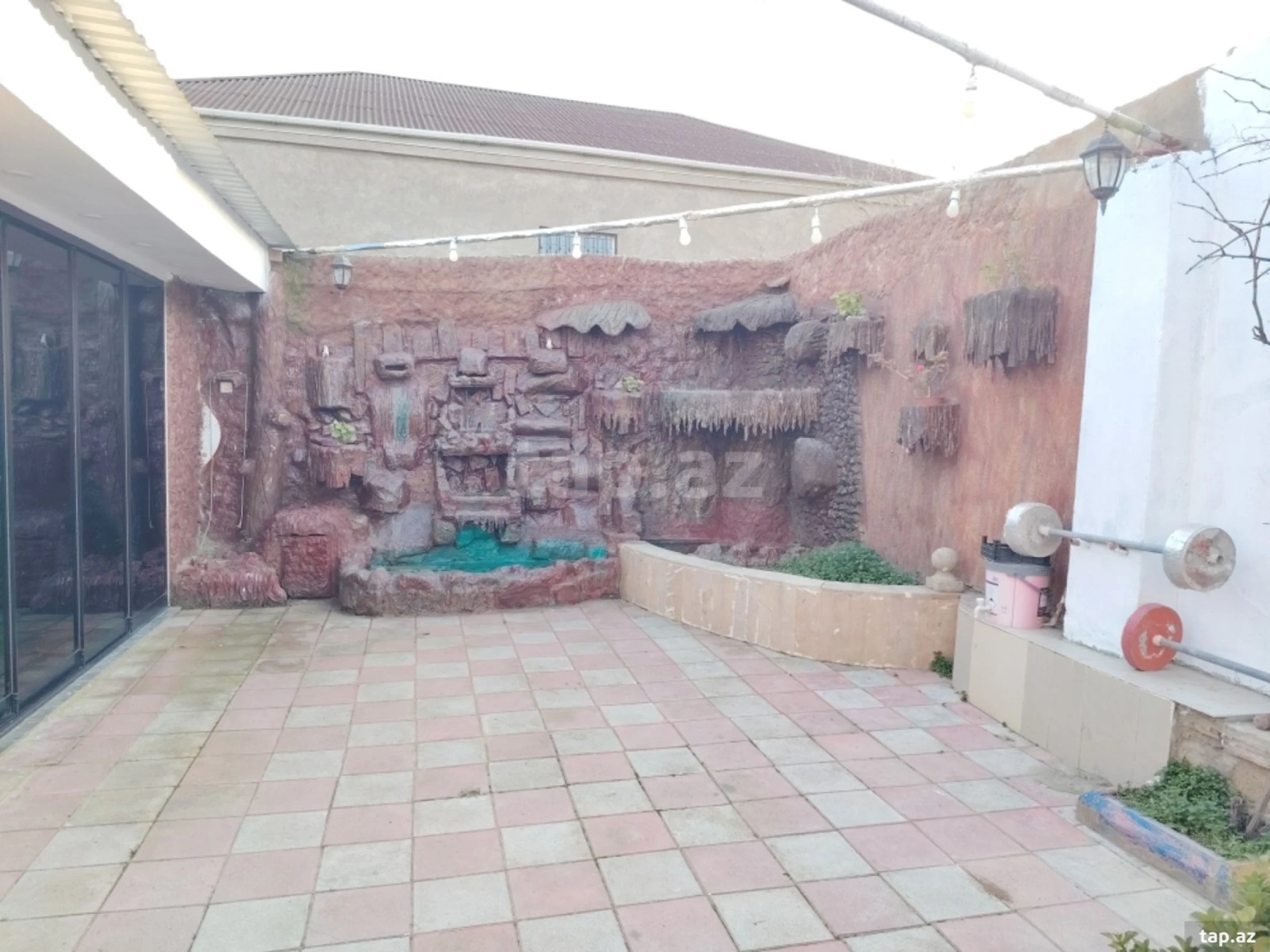 Satılır 5 otaqlı həyət evi