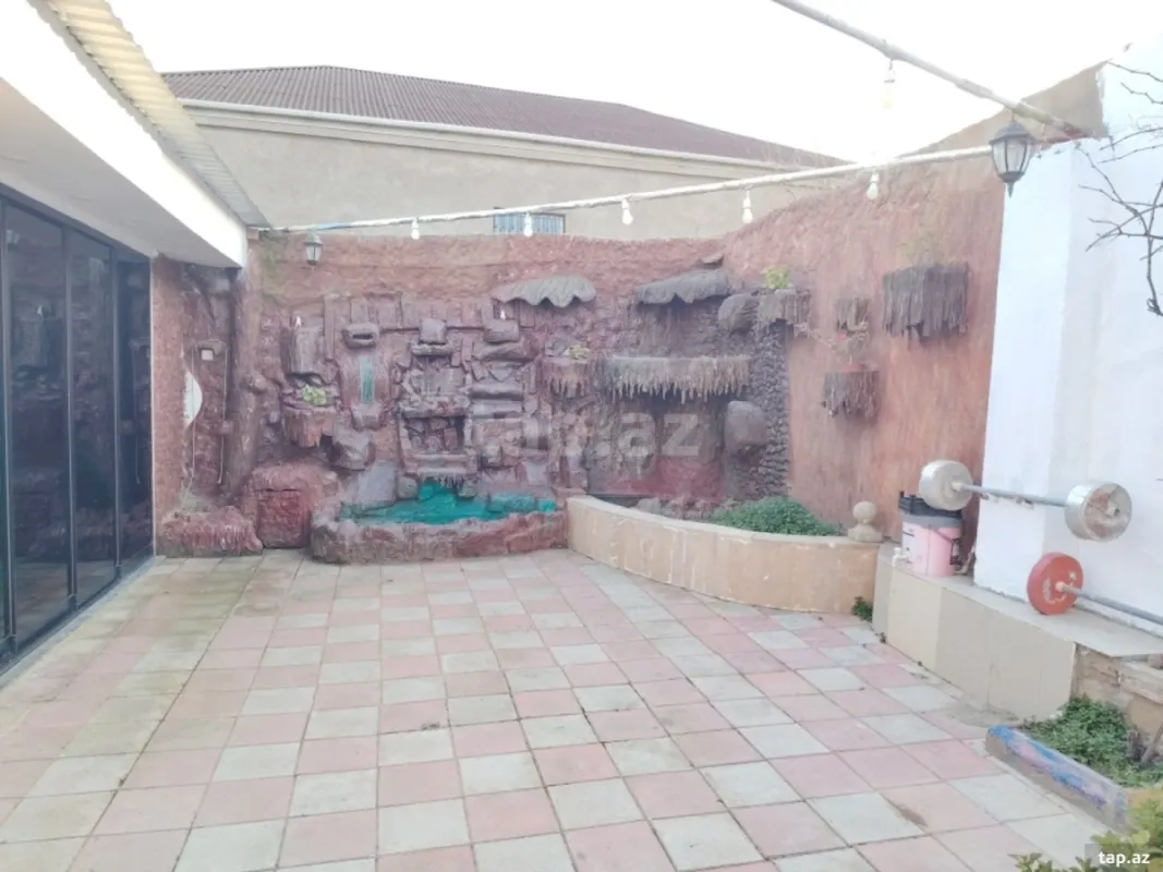 Satılır 5 otaqlı həyət evi