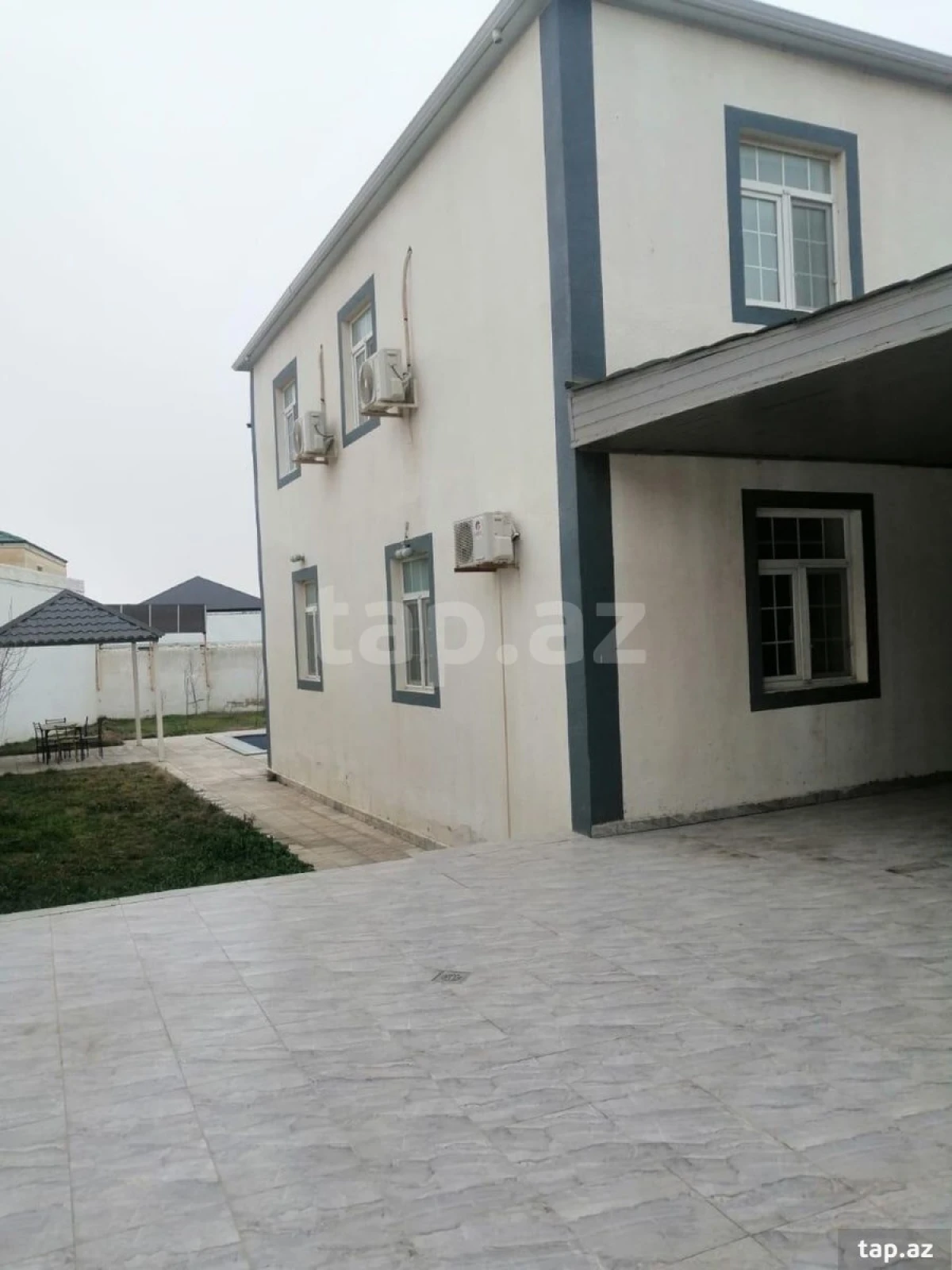 Satılır 5 otaqlı həyət evi