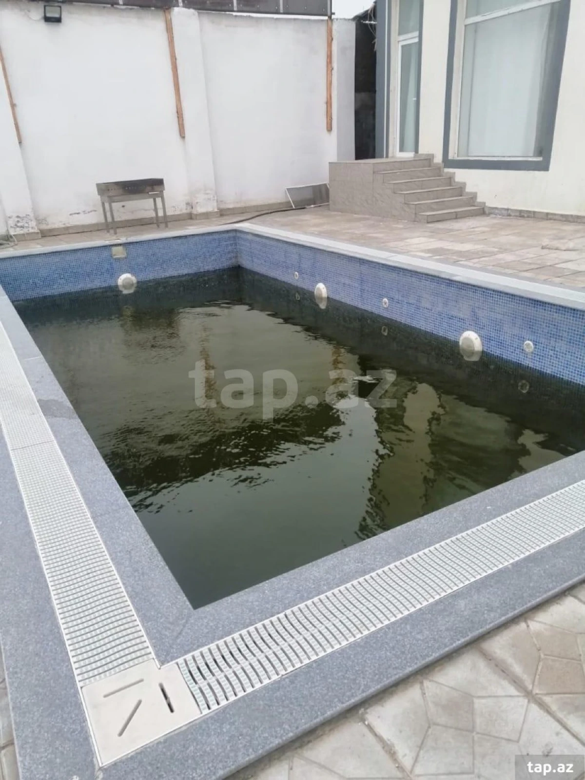 Satılır 5 otaqlı həyət evi