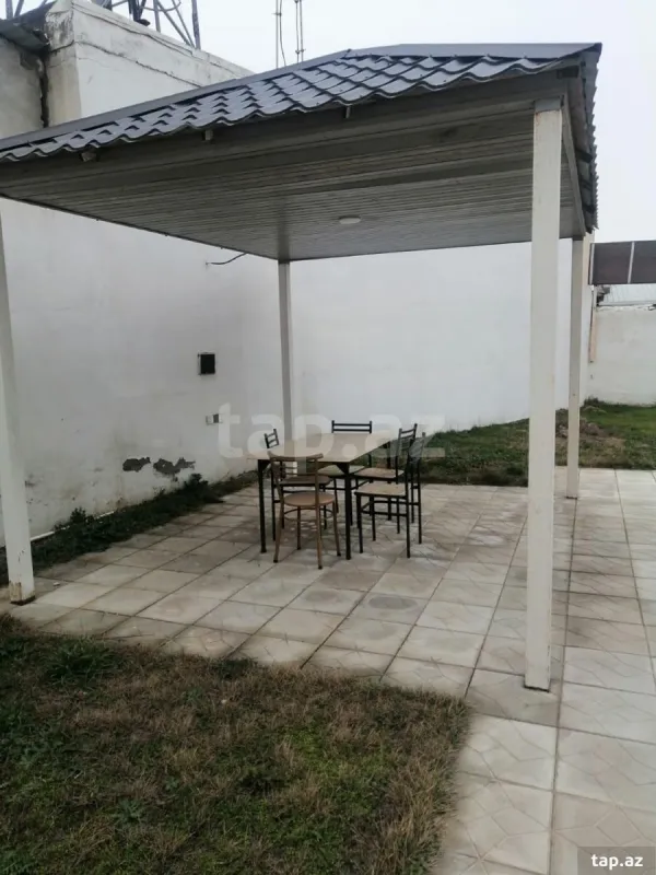 Satılır 5 otaqlı həyət evi