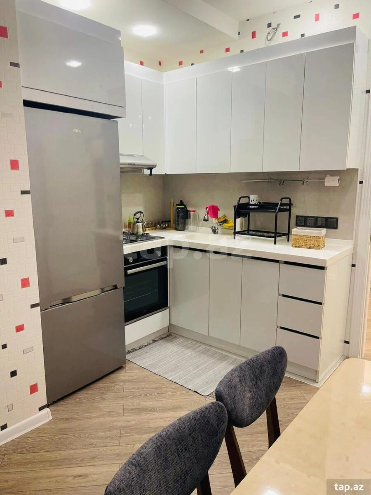 Kirayə verilir 3 otaqlı yeni tikili 120 m²