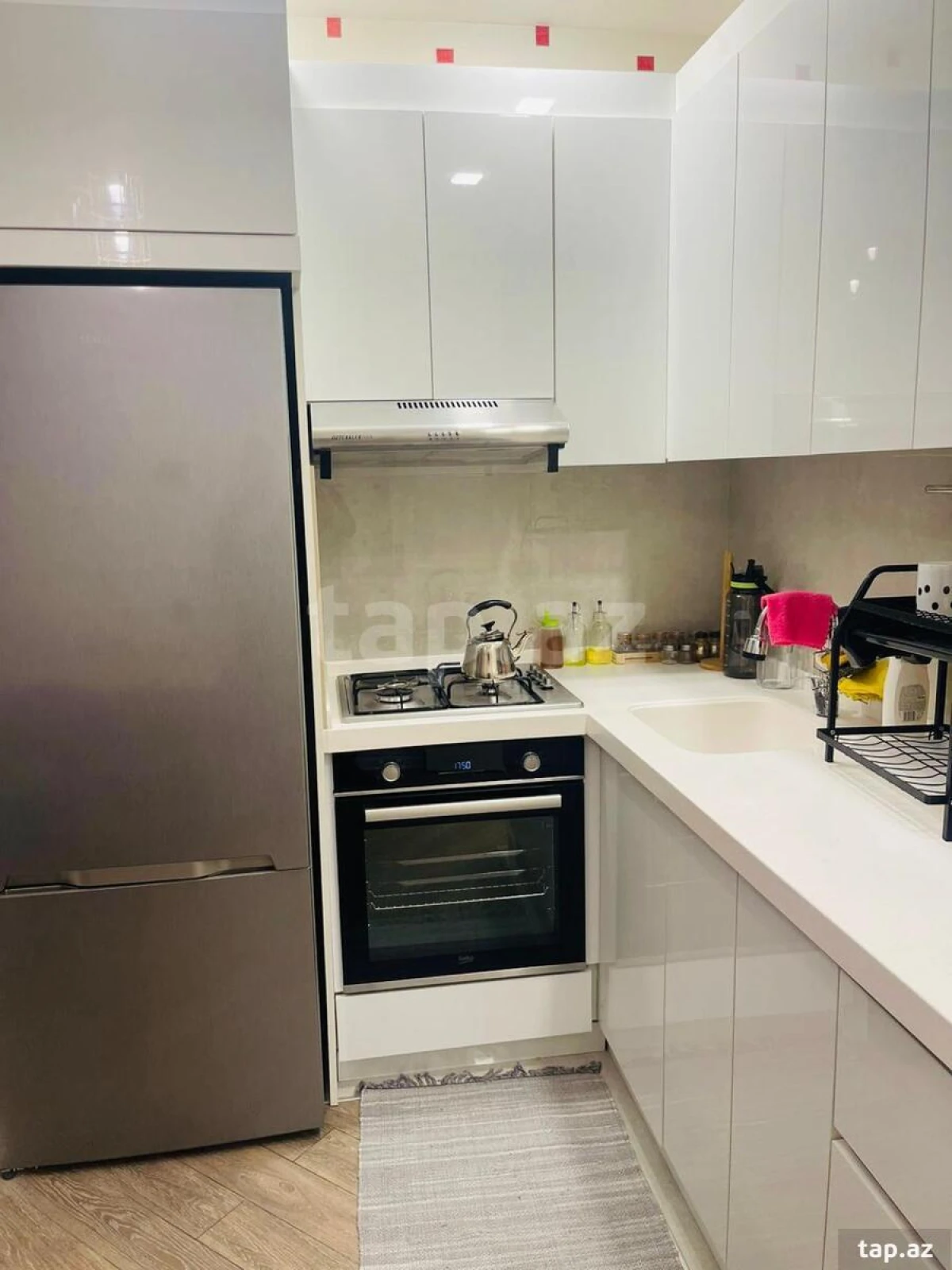 Kirayə verilir 3 otaqlı yeni tikili 120 m²