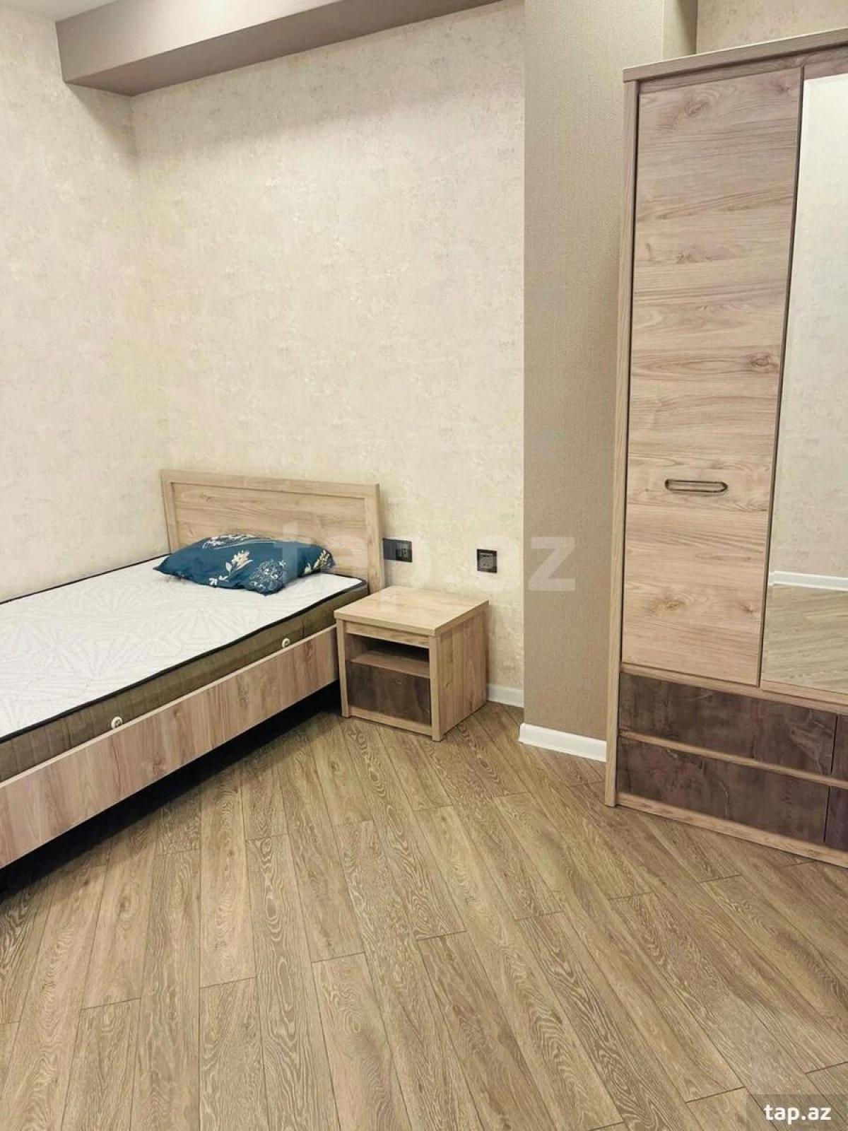 Kirayə verilir 3 otaqlı yeni tikili 120 m²