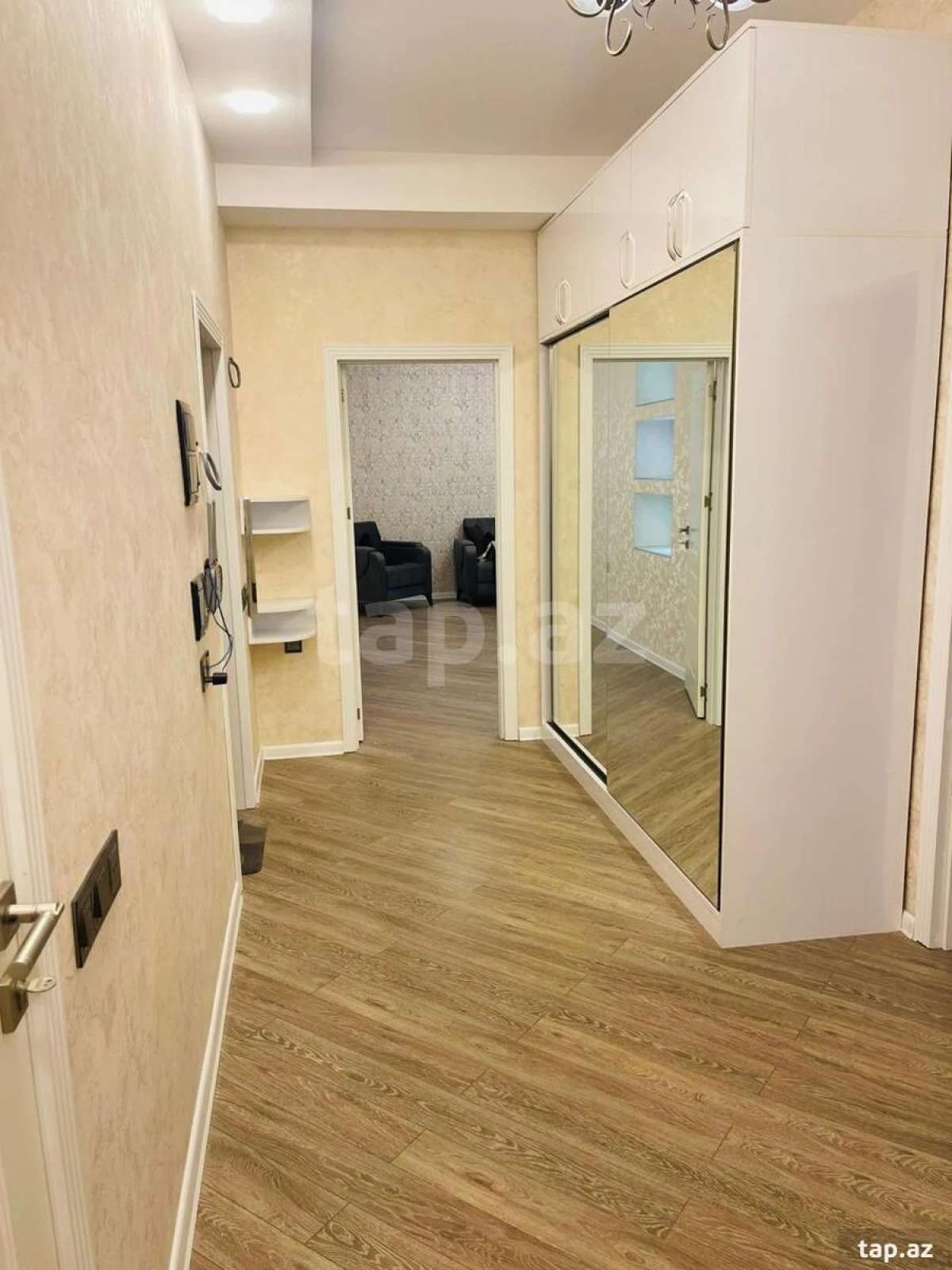 Kirayə verilir 3 otaqlı yeni tikili 120 m²